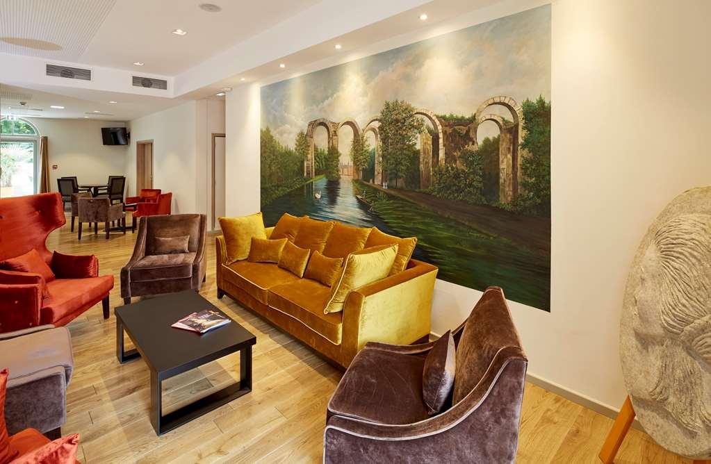 Mercure Мэнтенон Интерьер фото