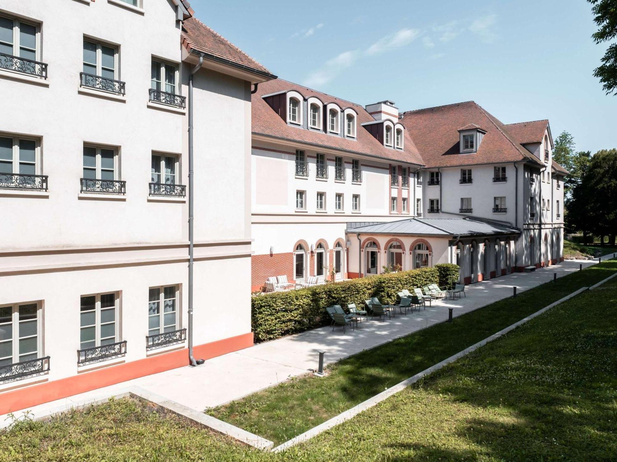 Mercure Мэнтенон Экстерьер фото