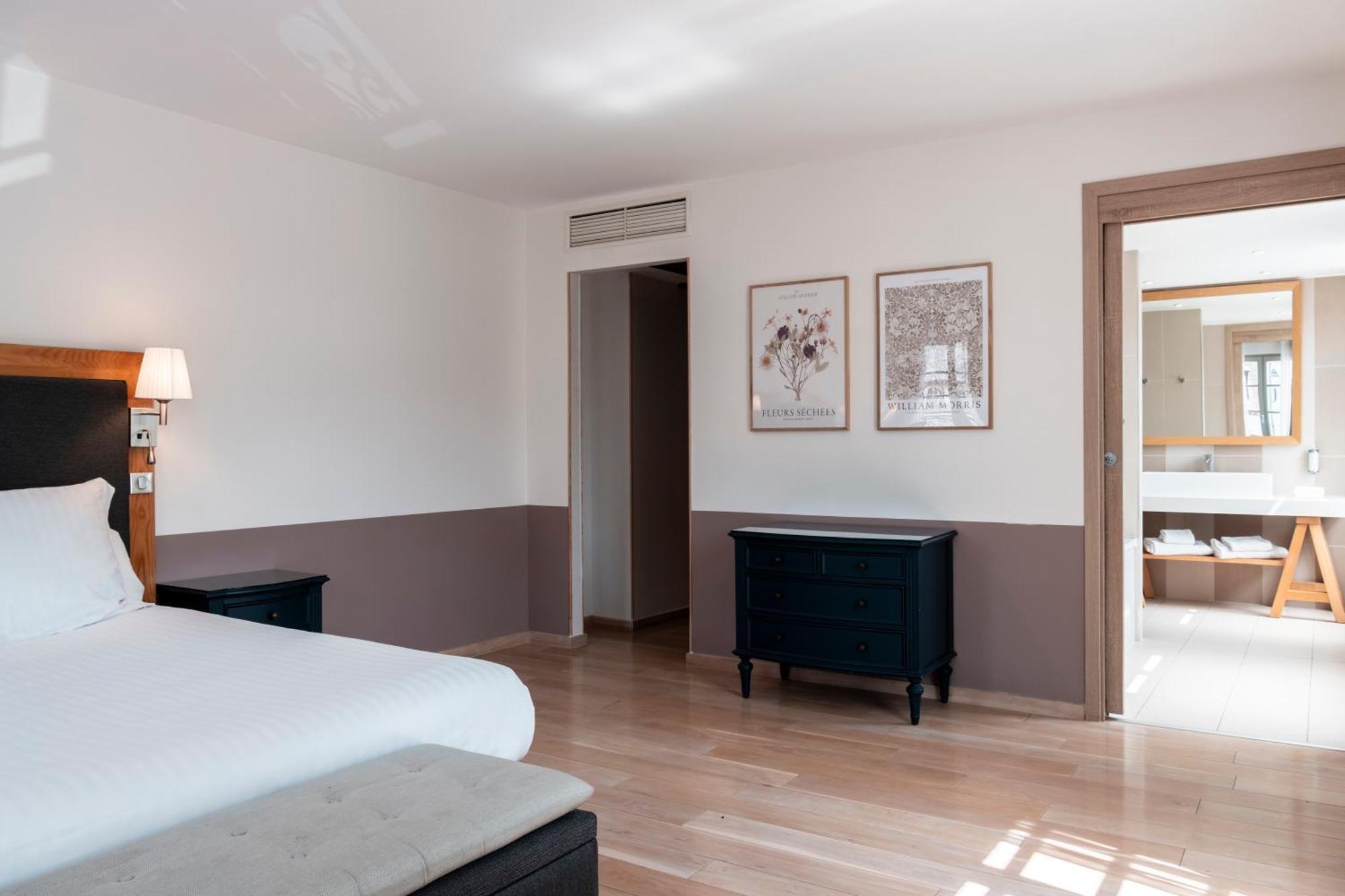 Mercure Мэнтенон Экстерьер фото